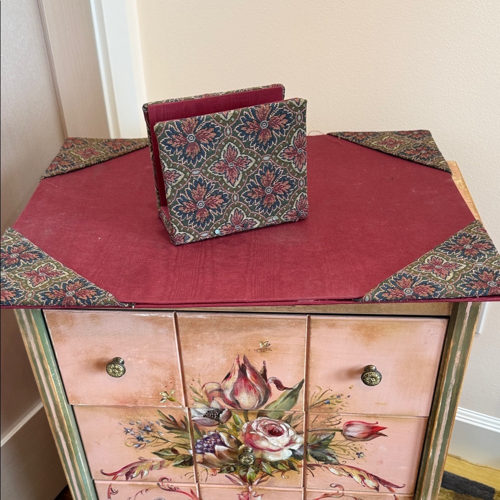 Tapestry Desk blotter and mail stand